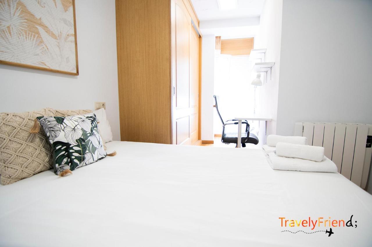 Bright Entire Apartment- Gp 1A Сантьяго-де-Компостела Экстерьер фото